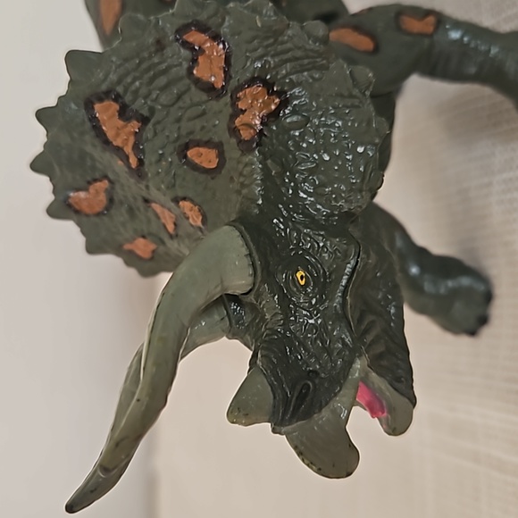 Vintage Triceratops Toy Figure - Picture 2 of 8